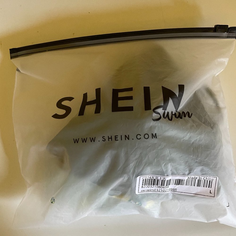 2 pack Bikini Tops/ NWT - Picture 6 of 6
